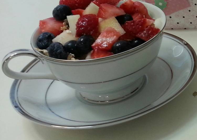 Steps to Make Homemade Fruit yogurt oatmeal