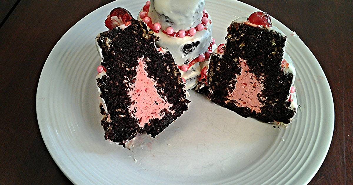 Chocolate Cakes with Cherry Cream Filling Recipe by fenway - Cookpad
