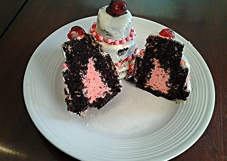Chocolate Cakes with Cherry Cream Filling
