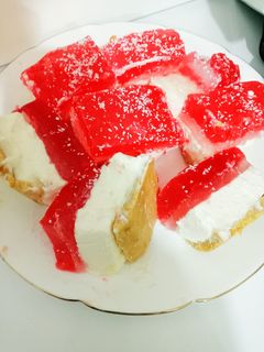 عکسی از دستور دسر یخجالی بسیار اسون