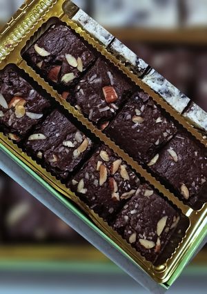 A picture of Almond Brownie.