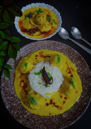 मूंगदाल के पकौड़े वाली बेसन की कढ़ी (moongdal ke pakode wali besan ki kadhi recipe in hindi) रेसिपी मुख्य फोटो