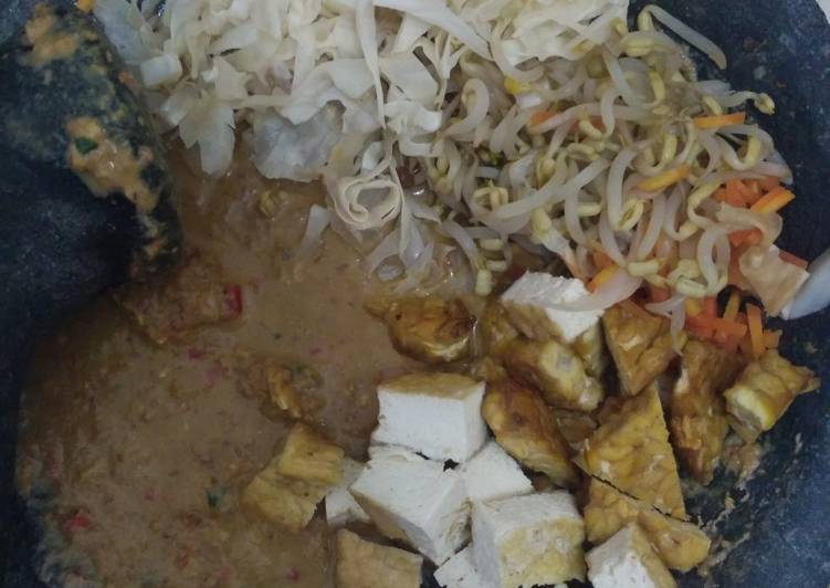 Sambel lontong tahu + sayur