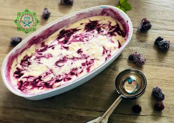 Recipe of Any-night-of-the-week No churn mulberry swirl ice cream