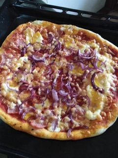 Pizza recept fotĂłja