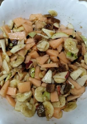 A picture of Fruit chaat.🍎🍉🍐.