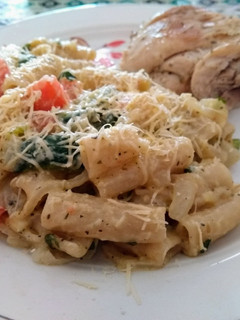 Una foto de Pasta con zapallitos