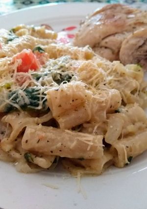 Una foto de Pasta con zapallitos