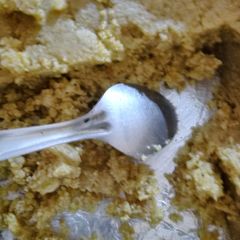A picture of Besan burfi crumble.