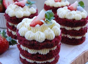 Foto resep Mini Red velvet cakes with creamcheese frosting
