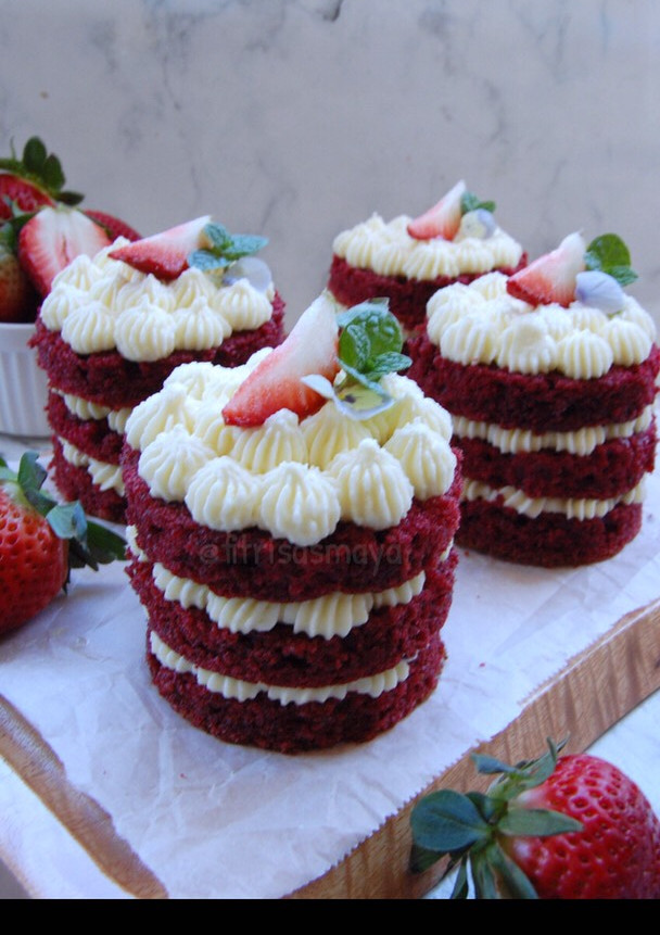 Foto resep Mini Red velvet cakes with creamcheese frosting
