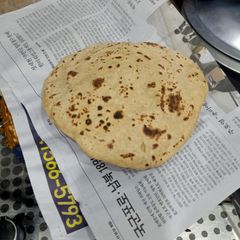 A picture of Roti.