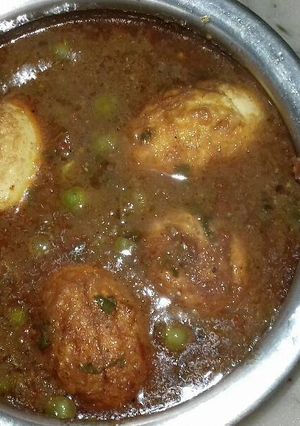 मटर एग करी (Matar Egg curry recipe in hindi) रेसिपी मुख्य फोटो