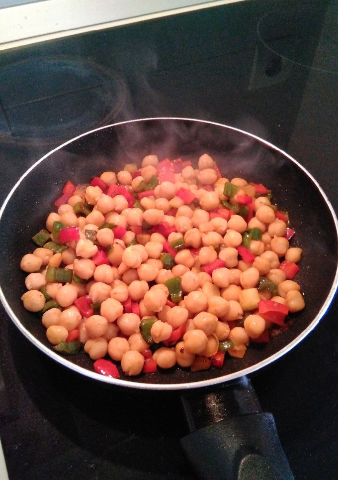 Una foto de Garbanzos con verdura