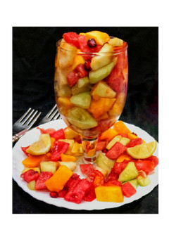फ्रूट सलाद (fruit salad recipe in Hindi) रेसिपी मुख्य फोटो