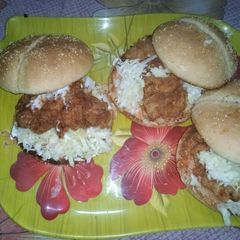 A picture of Zinger burger.