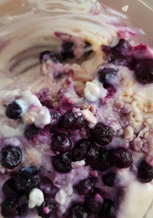A picture of Vegan overnight blueberry oats.