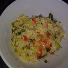 A picture of Chilli peppered cabbage.