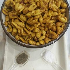 A picture of Pepper Roasted Peanuts.