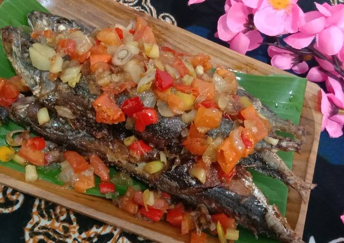 Ikan pindang sambal dabu-dabu