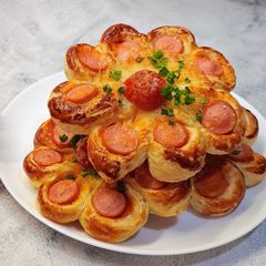 A picture of 🥐 Puff Pastry “Flowers” With Sausage and Cheese ⭐.