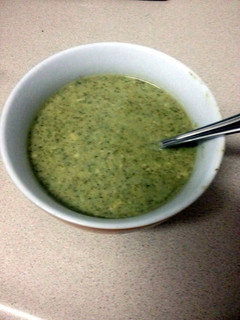 A picture of broccoli and zucchini cream soup.