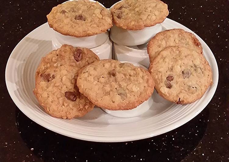 Simple Way to Prepare Favorite Toffee Oatmeal Cookies