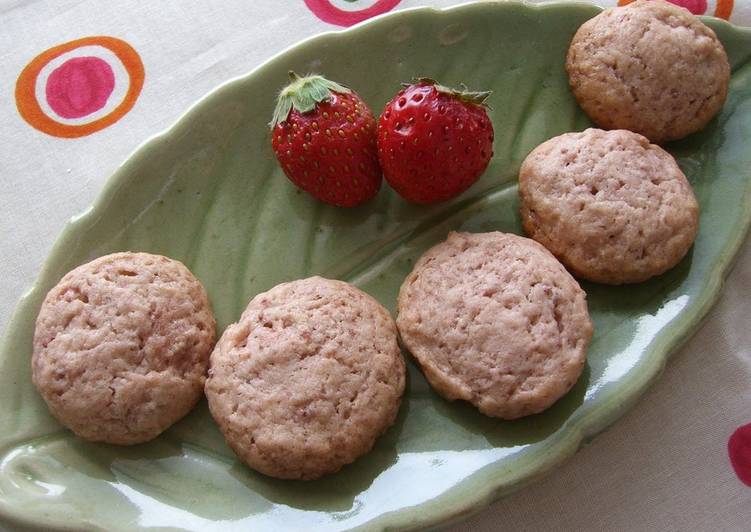 Chunky Strawberry Cookies