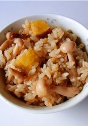 A picture of Sweet Potato and Shimeji Mushroom Mixed Rice.