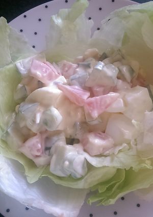 A picture of Mandys salad lettuce cups.