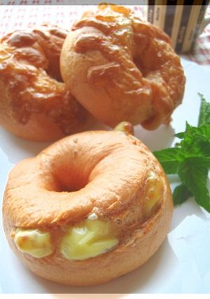 A picture of Tomato & Cheese Bagels.