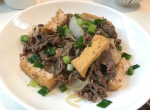 Foto resep Sukiyaki Beef dengan Tahu & Shiraki
