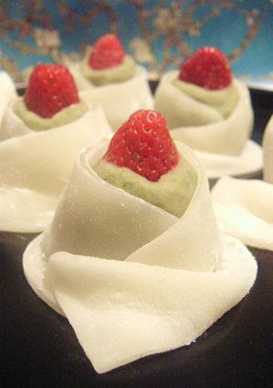 A picture of Strawberry Yuu-Hime Mochi Dumplings.