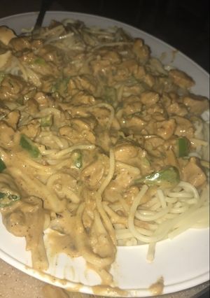 صورة لوصفة مكرونه سهله بالبينك صوص 🍝