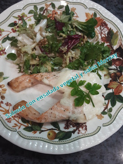 Una foto de Salmón en AirFryer con salsa Mornay