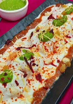 દહીં વડા (Dahi Vada Recipe In Gujarati) રેસીપી મુખ્ય ફોટો
