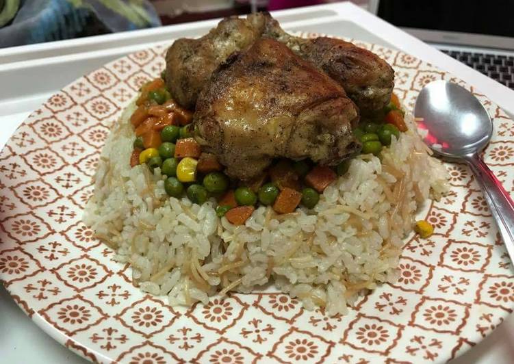 رز بالشعريه وخضار وفراخ محمره