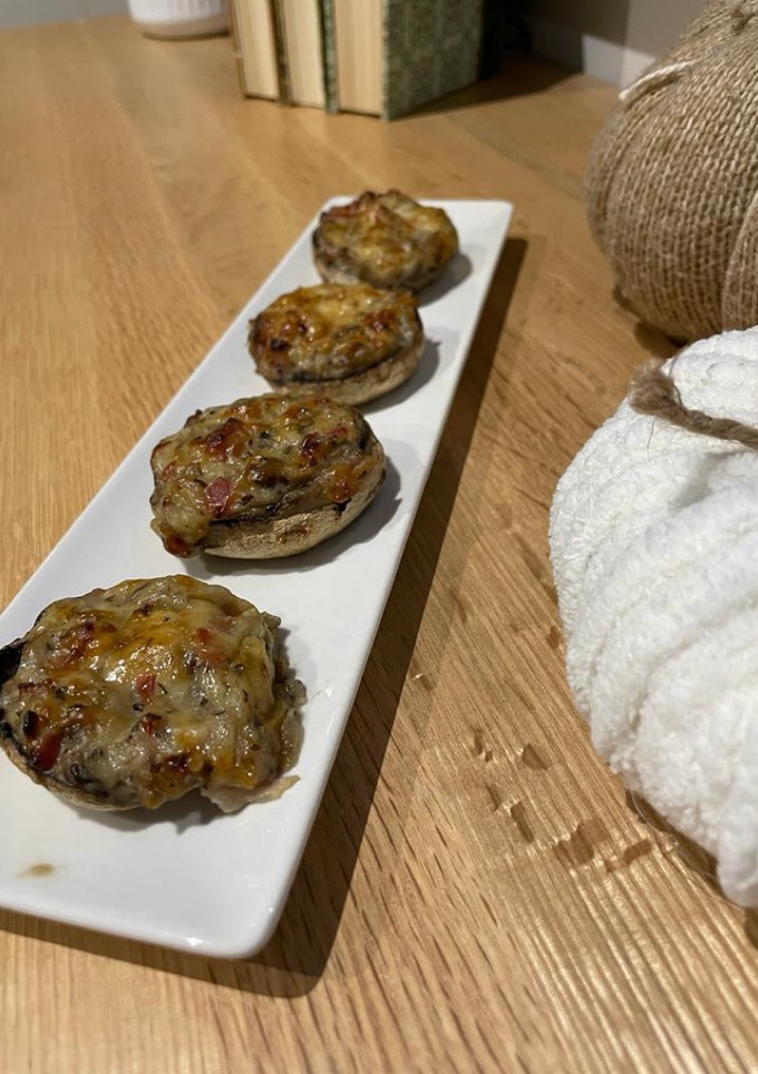 Una foto de Champiñones rellenos