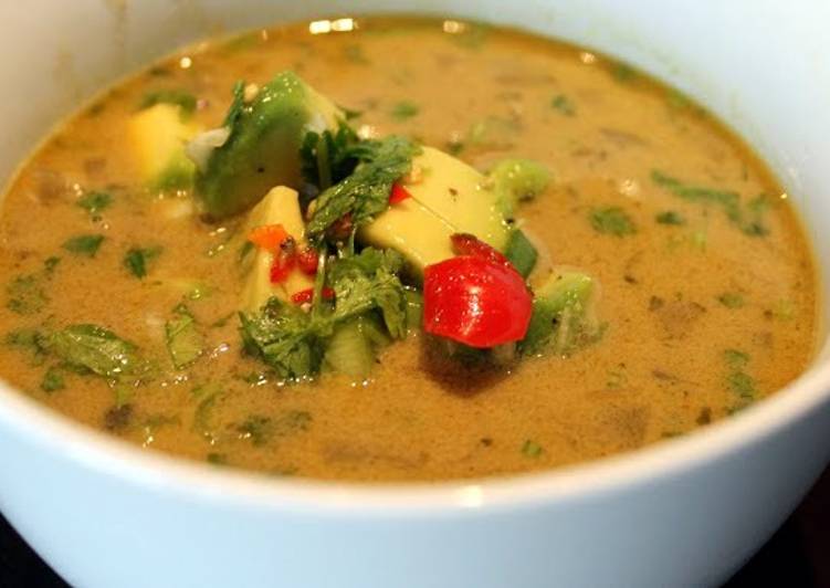 Coconut green lentil curry