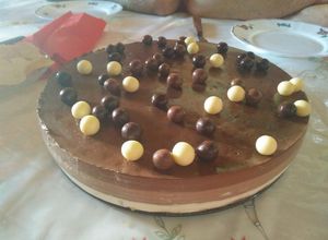 Foto principal de Tarta de tres chocolates para torpes 😍