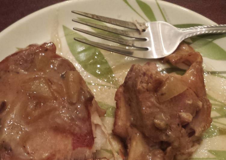 Recipe of Award-winning Pork chops & gravy