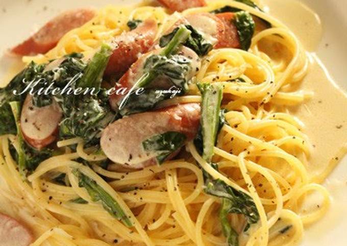 Simple Way to Prepare Ultimate Creamy Pasta with Wiener Sausages and Spinach