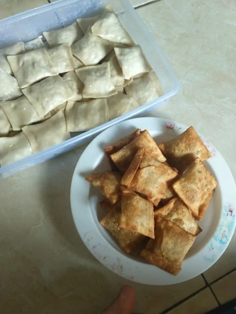 Cara Mudah Membuat Resep  Pangsit goreng isi yang Lezat Sekali, Enak Banget