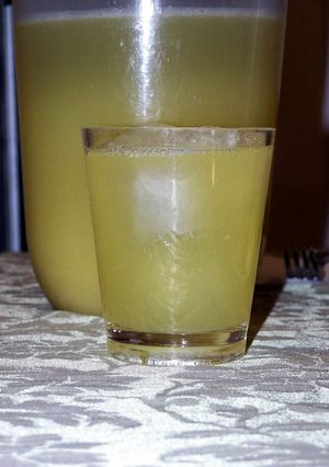 A picture of Fresh Pineapple Juice.