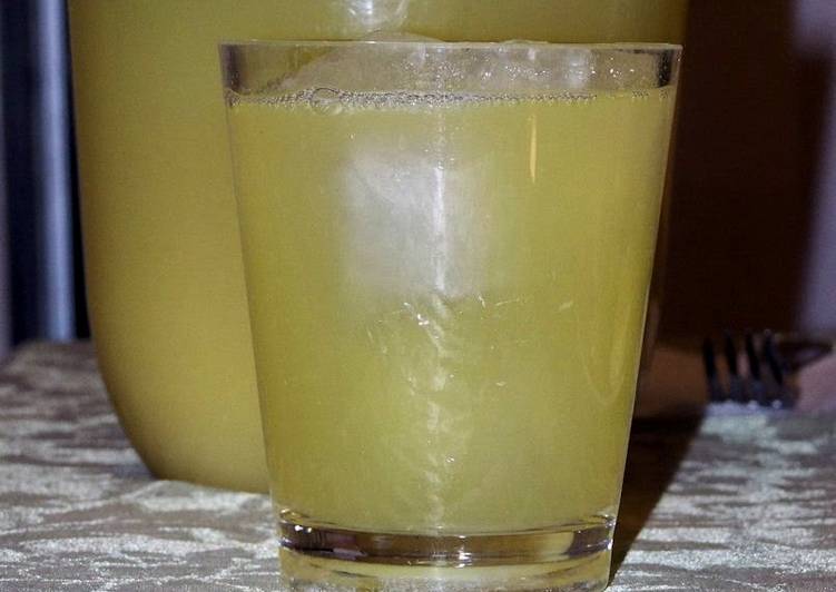 Steps to Make Homemade Fresh Pineapple Juice