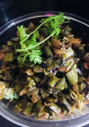 A picture of Cluster beans stir fry.