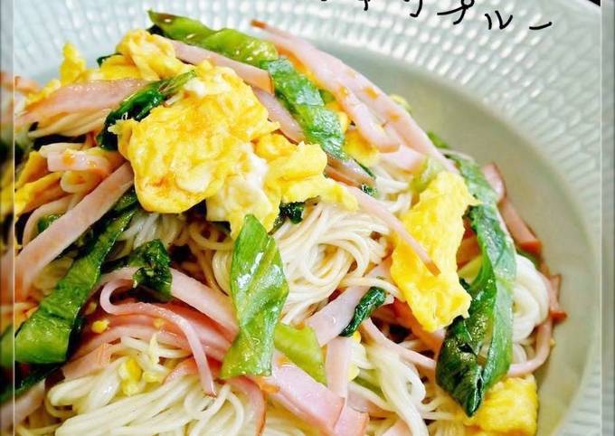 Easy Stir-fried Somen Noodles with Lettuce and Ham