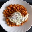 Garbanzos con cebolla y bacon
