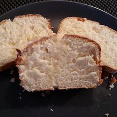 A picture of Lemon Cake.