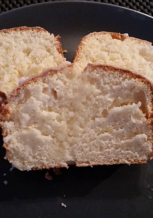 A picture of Lemon Cake.